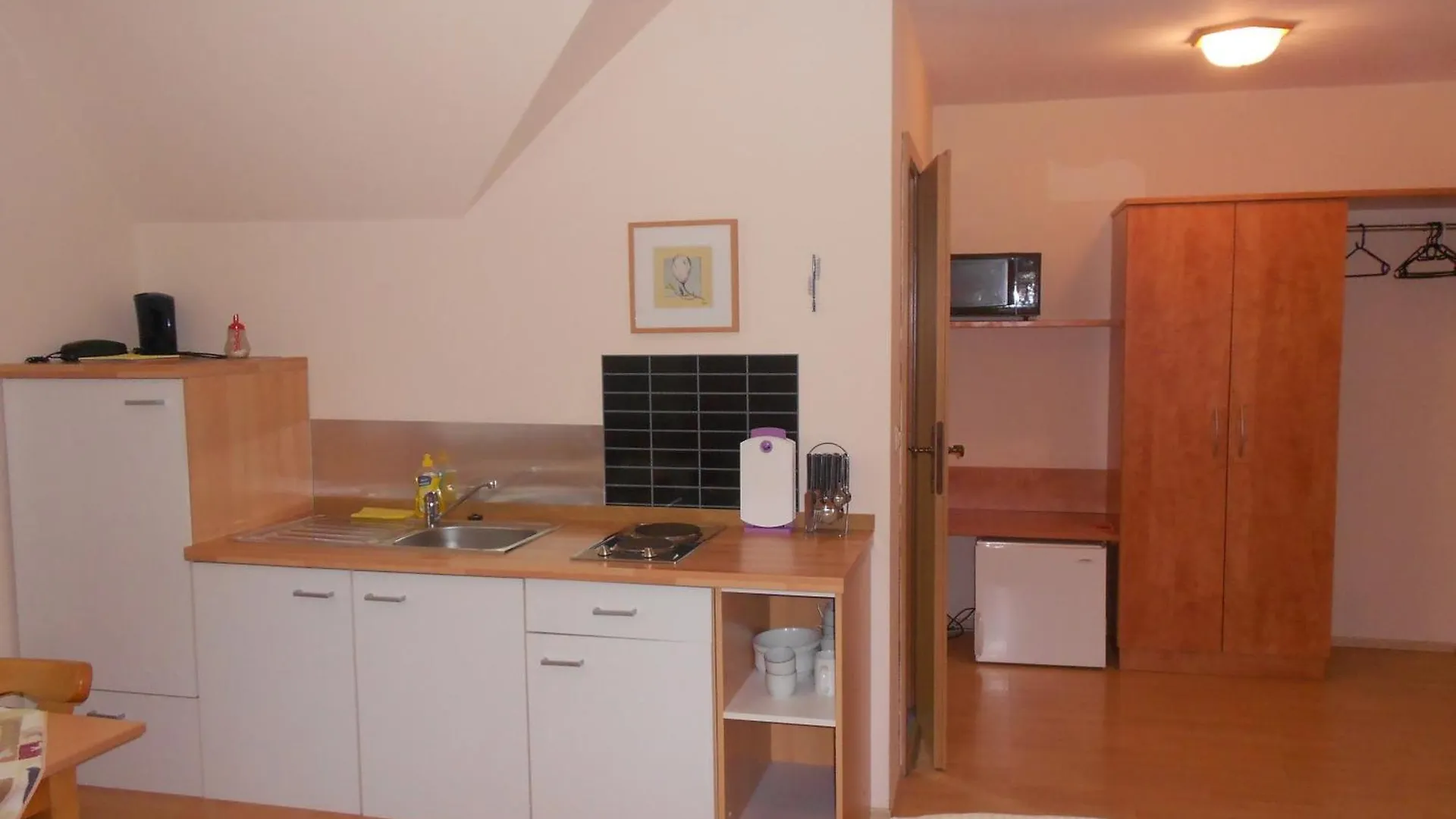 Apartment-Pension Schwalbennest Herzogenaurach 0*,  Germany