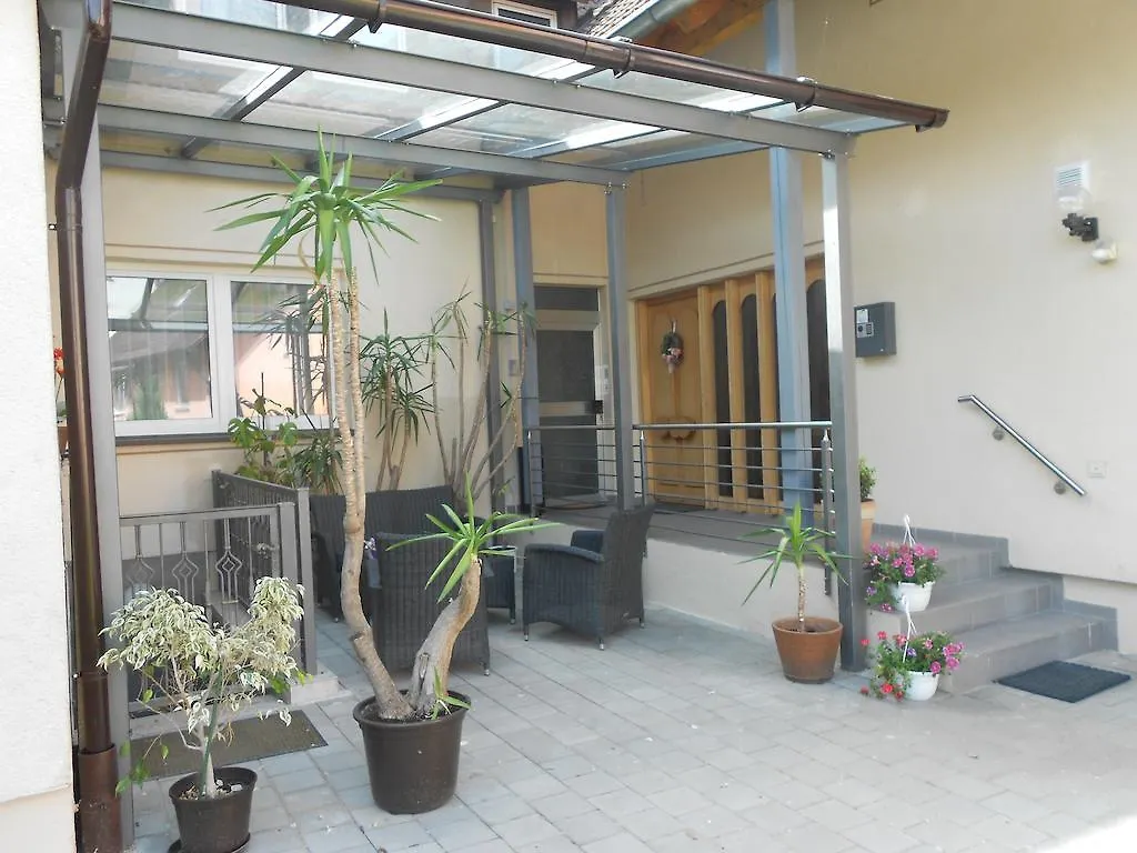 Guest house Apartment-Pension Schwalbennest Herzogenaurach