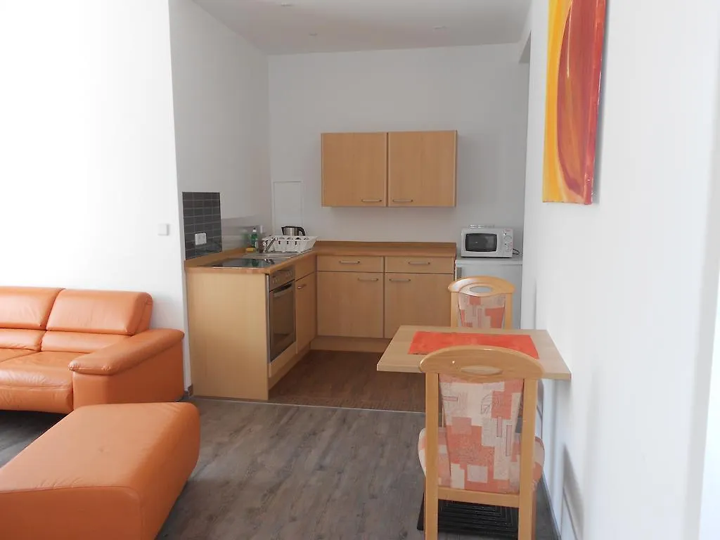 Apartment-Pension Schwalbennest Herzogenaurach Guest house