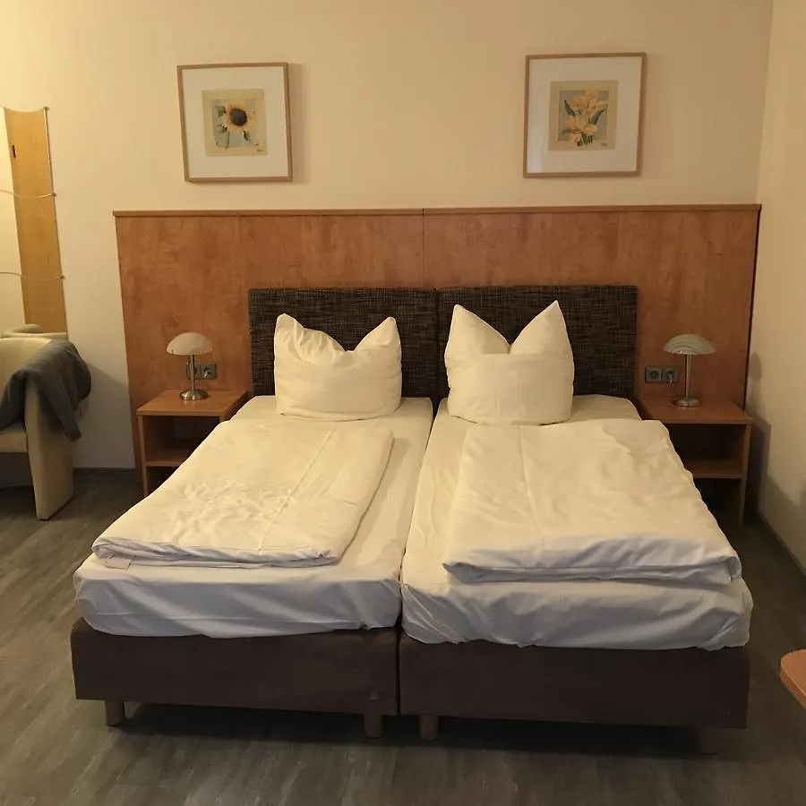 Apartment-Pension Schwalbennest Herzogenaurach 0*,