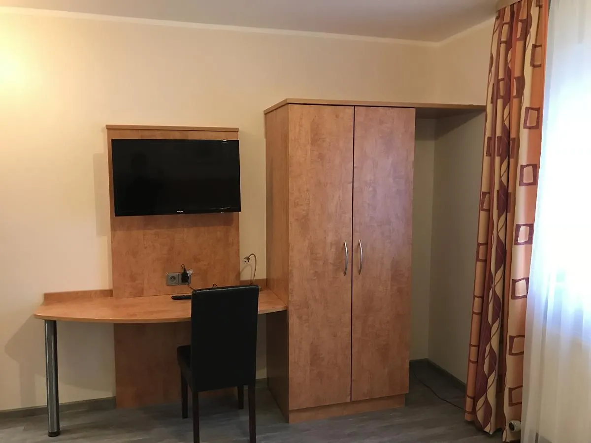 Apartment-Pension Schwalbennest Herzogenaurach Guest house